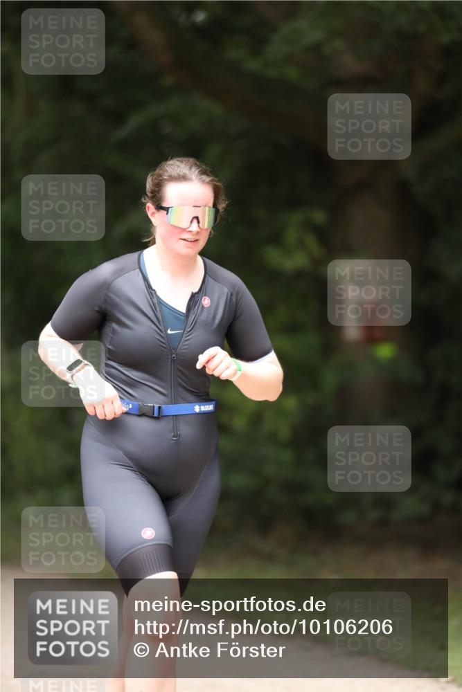 30.08.2026 - Elbe Triathlon Hamburg Antke Förster http://msf.ph/oto/10106206 30.08.2026 12:15:28 Laufen  meine-sportfotos.de