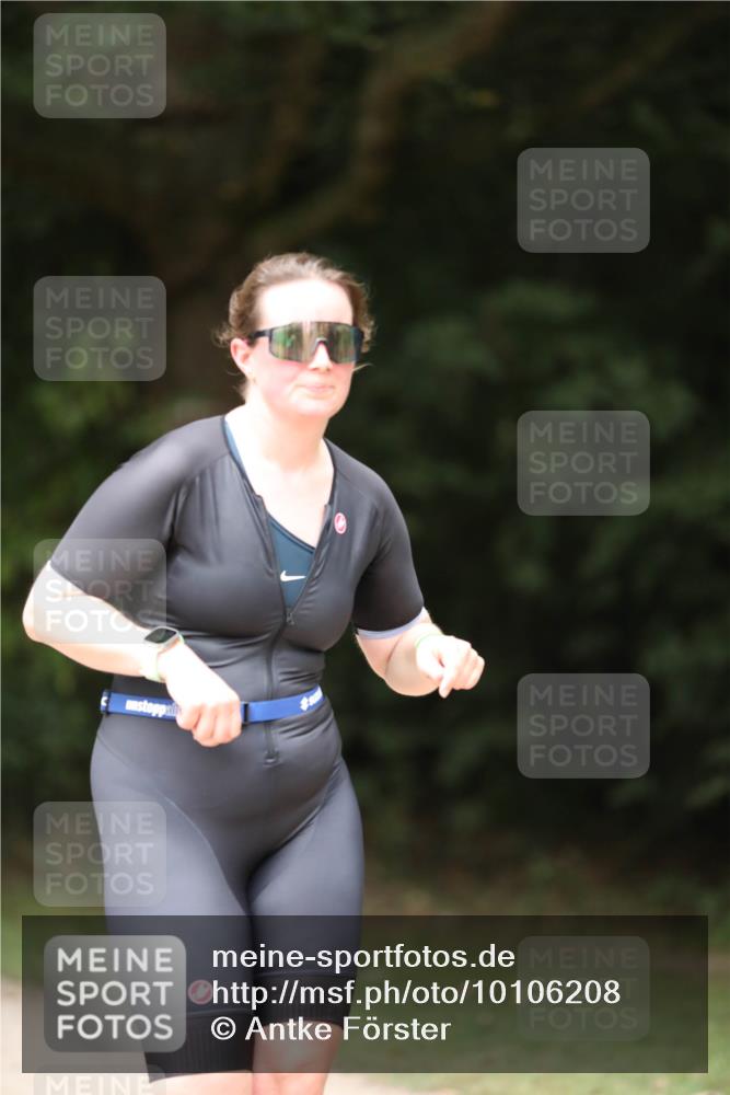 30.08.2026 - Elbe Triathlon Hamburg Antke Förster http://msf.ph/oto/10106208 30.08.2026 12:15:29 Laufen  meine-sportfotos.de