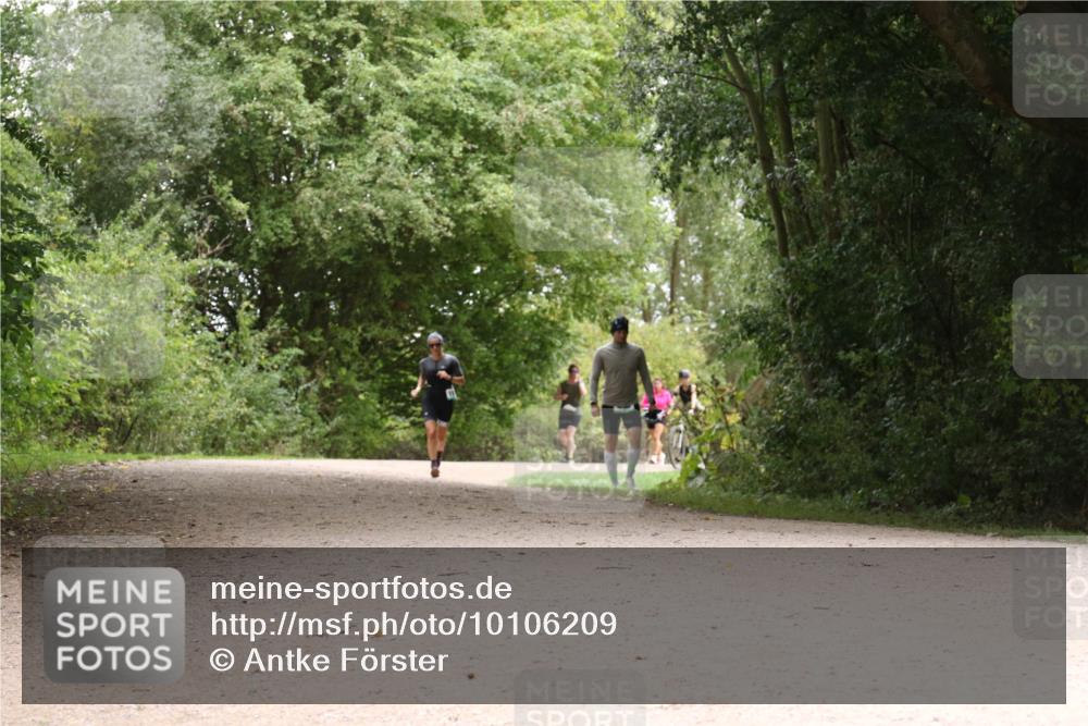 30.08.2026 - Elbe Triathlon Hamburg Antke Förster http://msf.ph/oto/10106209 30.08.2026 12:21:55 Laufen  meine-sportfotos.de