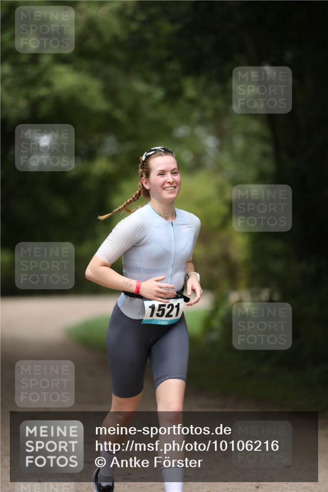 30.08.2026 - Elbe Triathlon Hamburg Antke Förster http://msf.ph/oto/10106216 30.08.2026 12:15:36 Laufen 1521 meine-sportfotos.de