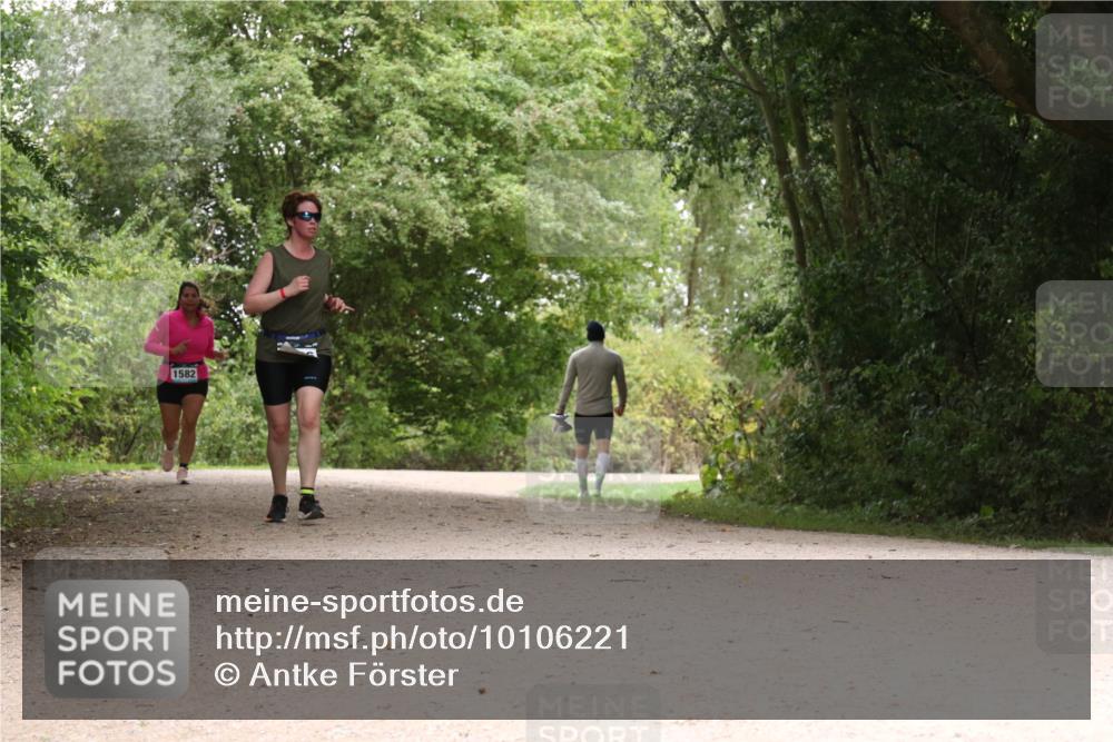 30.08.2026 - Elbe Triathlon Hamburg Antke Förster http://msf.ph/oto/10106221 30.08.2026 12:22:11 Laufen 1582 meine-sportfotos.de