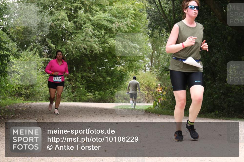 30.08.2026 - Elbe Triathlon Hamburg Antke Förster http://msf.ph/oto/10106229 30.08.2026 12:22:15 Laufen 1582 meine-sportfotos.de