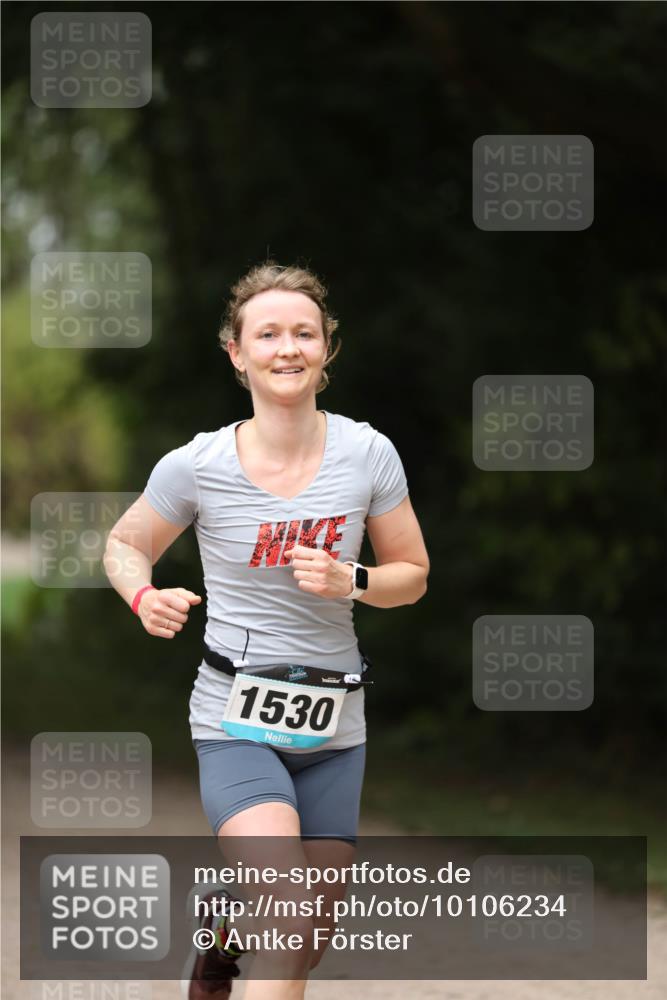 30.08.2026 - Elbe Triathlon Hamburg Antke Förster http://msf.ph/oto/10106234 30.08.2026 12:15:50 Laufen 1530 meine-sportfotos.de
