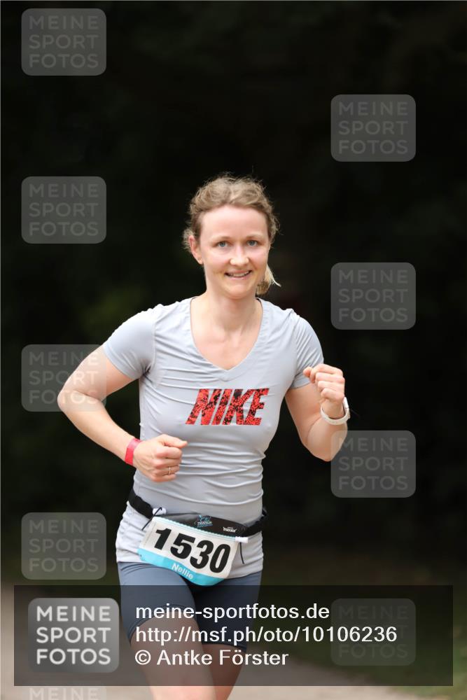 30.08.2026 - Elbe Triathlon Hamburg Antke Förster http://msf.ph/oto/10106236 30.08.2026 12:15:50 Laufen 1530 meine-sportfotos.de