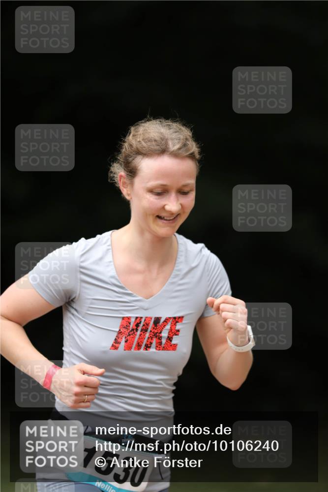 30.08.2026 - Elbe Triathlon Hamburg Antke Förster http://msf.ph/oto/10106240 30.08.2026 12:15:51 Laufen 1530 meine-sportfotos.de
