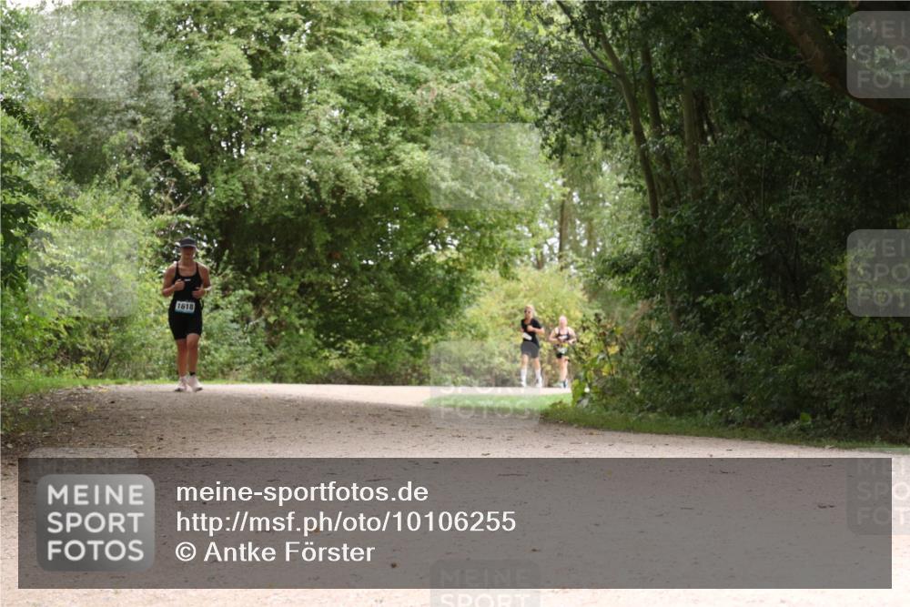30.08.2026 - Elbe Triathlon Hamburg Antke Förster http://msf.ph/oto/10106255 30.08.2026 12:22:36 Laufen 1618 meine-sportfotos.de