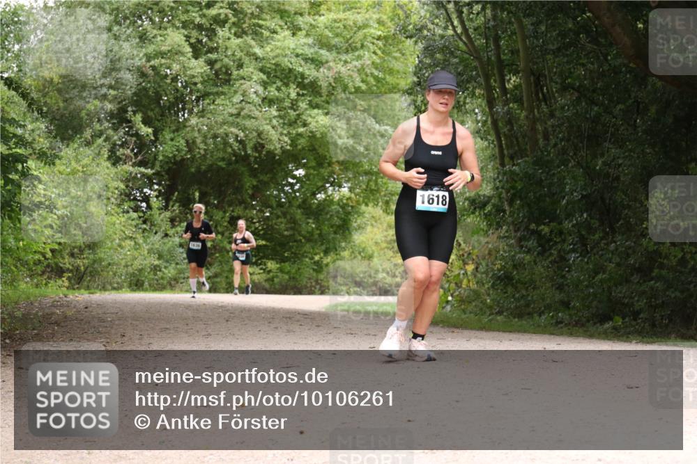 30.08.2026 - Elbe Triathlon Hamburg Antke Förster http://msf.ph/oto/10106261 30.08.2026 12:22:44 Laufen 1636, 1618 meine-sportfotos.de