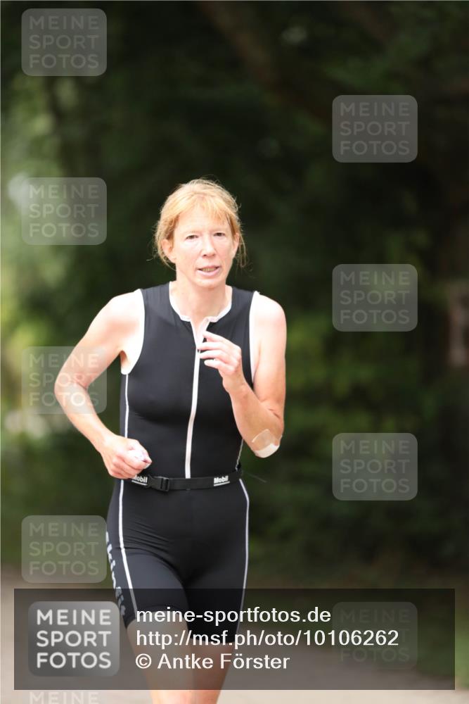 30.08.2026 - Elbe Triathlon Hamburg Antke Förster http://msf.ph/oto/10106262 30.08.2026 12:16:28 Laufen  meine-sportfotos.de
