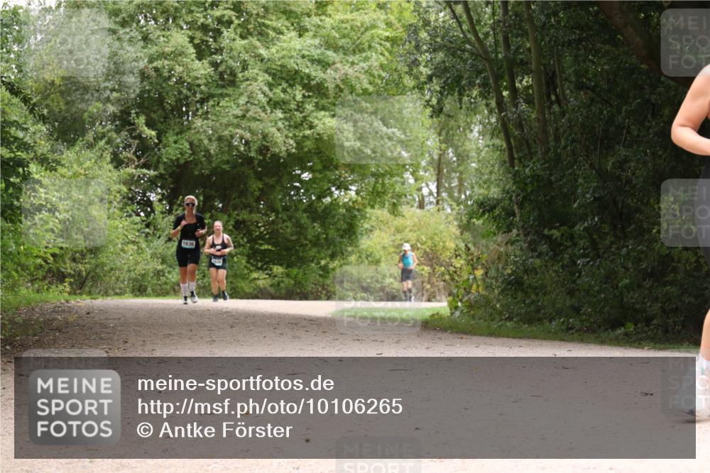 30.08.2026 - Elbe Triathlon Hamburg Antke Förster http://msf.ph/oto/10106265 30.08.2026 12:22:45 Laufen 1636 meine-sportfotos.de