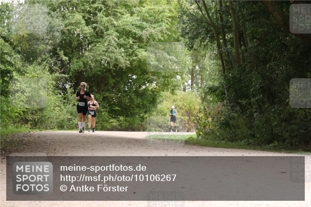 30.08.2026 - Elbe Triathlon Hamburg Antke Förster http://msf.ph/oto/10106267 30.08.2026 12:22:46 Laufen 1636 meine-sportfotos.de