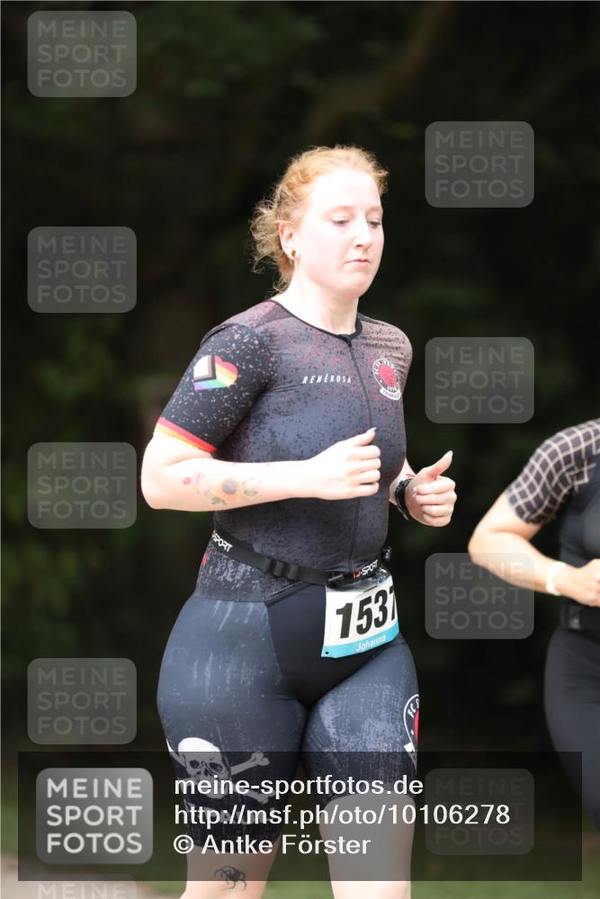 30.08.2026 - Elbe Triathlon Hamburg Antke Förster http://msf.ph/oto/10106278 30.08.2026 12:16:37 Laufen 1531 meine-sportfotos.de
