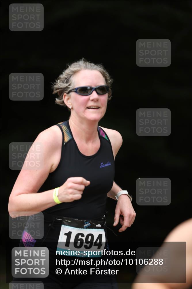 30.08.2026 - Elbe Triathlon Hamburg Antke Förster http://msf.ph/oto/10106288 30.08.2026 12:16:41 Laufen 1694 meine-sportfotos.de