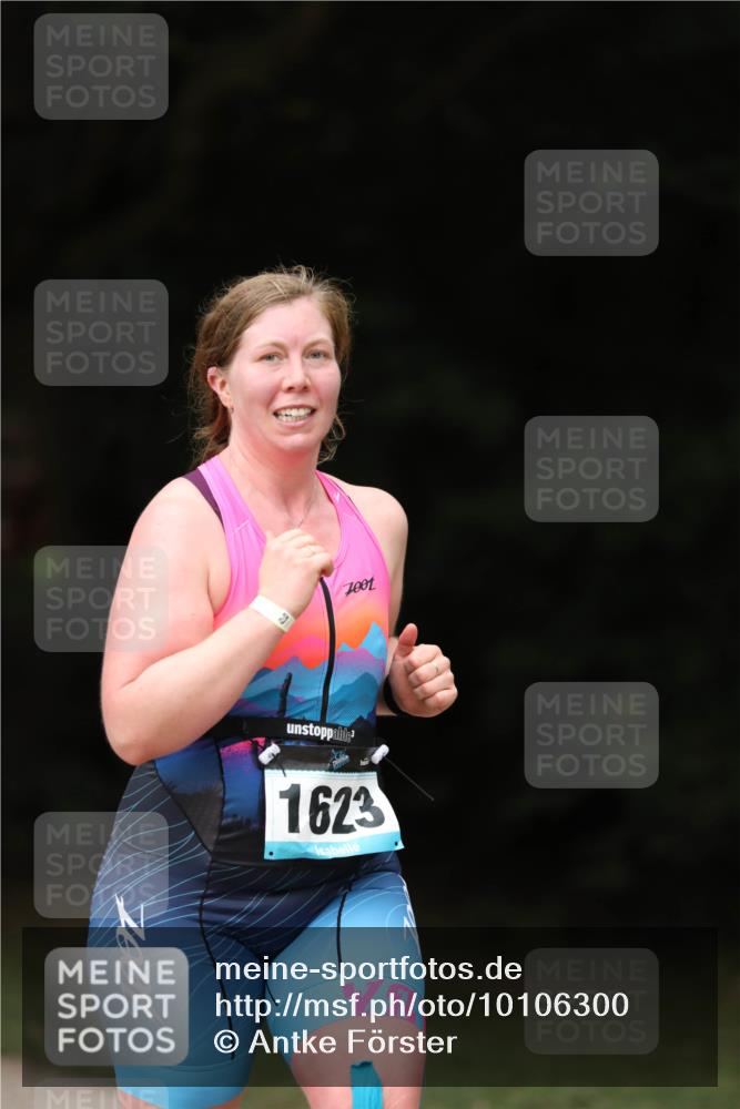 30.08.2026 - Elbe Triathlon Hamburg Antke Förster http://msf.ph/oto/10106300 30.08.2026 12:16:53 Laufen 1007, 1623, 1001 meine-sportfotos.de