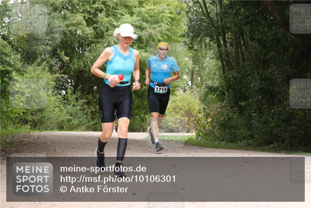 30.08.2026 - Elbe Triathlon Hamburg Antke Förster http://msf.ph/oto/10106301 30.08.2026 12:23:07 Laufen 1714 meine-sportfotos.de