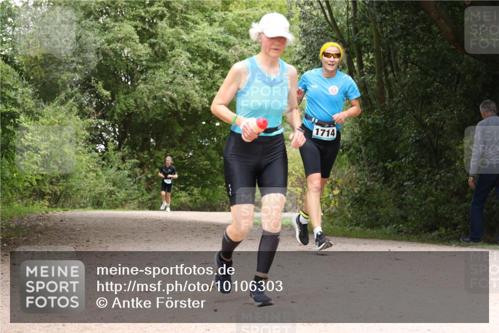 30.08.2026 - Elbe Triathlon Hamburg Antke Förster http://msf.ph/oto/10106303 30.08.2026 12:23:07 Laufen 1714 meine-sportfotos.de