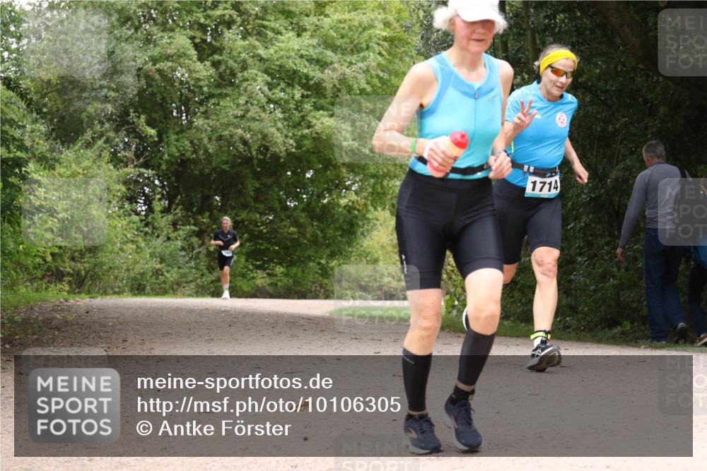 30.08.2026 - Elbe Triathlon Hamburg Antke Förster http://msf.ph/oto/10106305 30.08.2026 12:23:08 Laufen 1714 meine-sportfotos.de