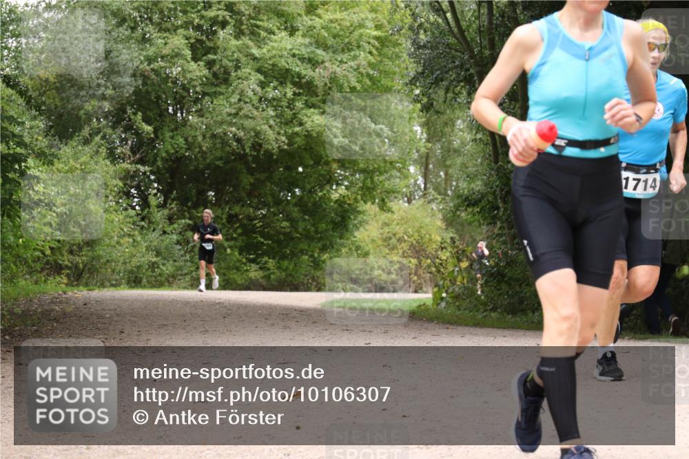 30.08.2026 - Elbe Triathlon Hamburg Antke Förster http://msf.ph/oto/10106307 30.08.2026 12:23:08 Laufen 1714 meine-sportfotos.de
