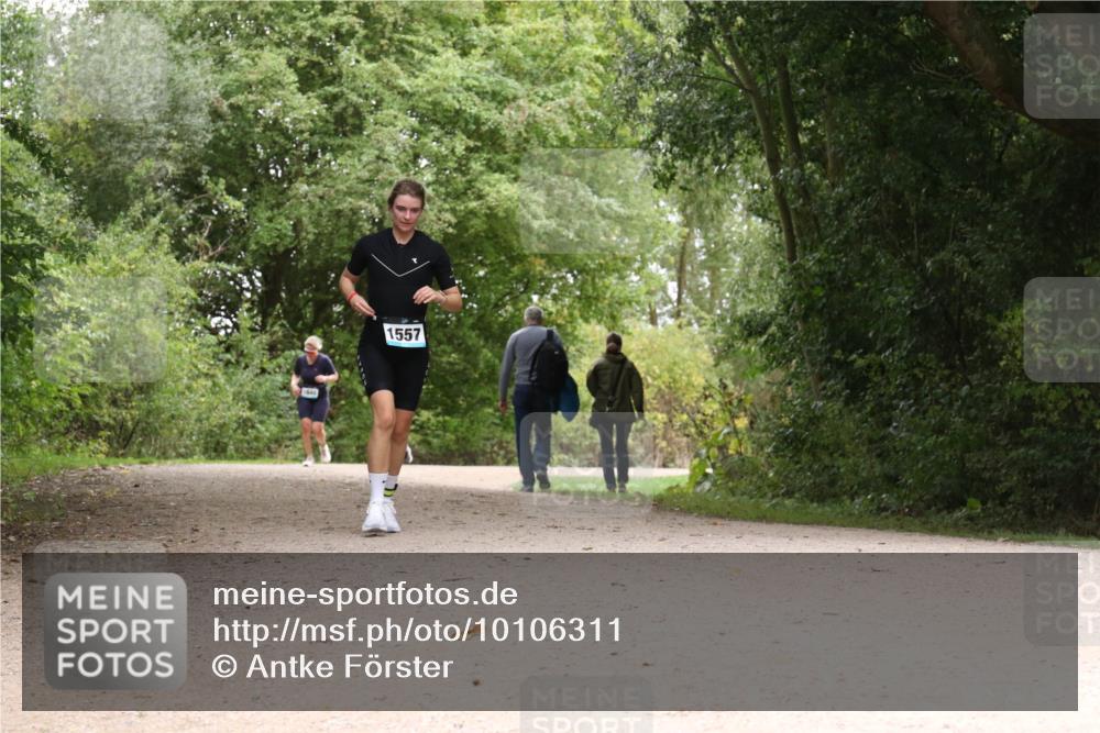 30.08.2026 - Elbe Triathlon Hamburg Antke Förster http://msf.ph/oto/10106311 30.08.2026 12:23:19 Laufen 1557 meine-sportfotos.de