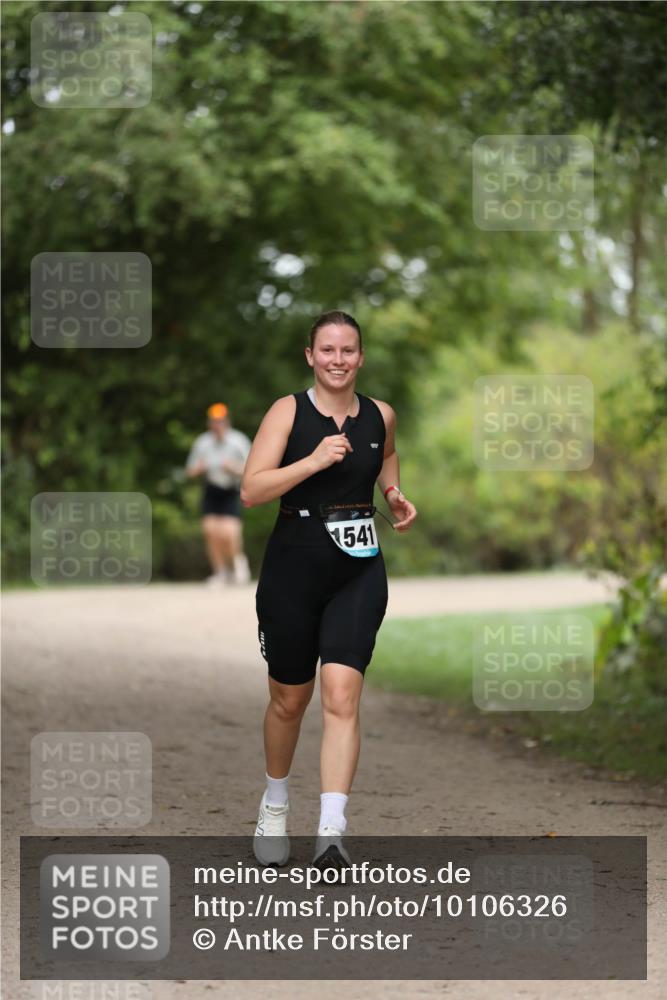 30.08.2026 - Elbe Triathlon Hamburg Antke Förster http://msf.ph/oto/10106326 30.08.2026 12:17:22 Laufen 541 meine-sportfotos.de