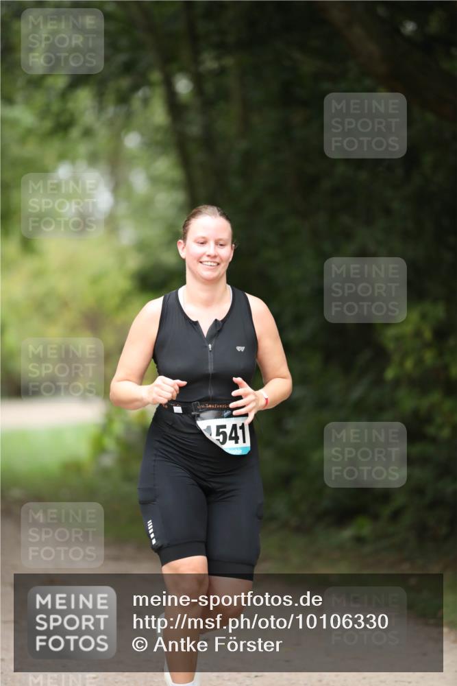 30.08.2026 - Elbe Triathlon Hamburg Antke Förster http://msf.ph/oto/10106330 30.08.2026 12:17:24 Laufen 500, 541 meine-sportfotos.de