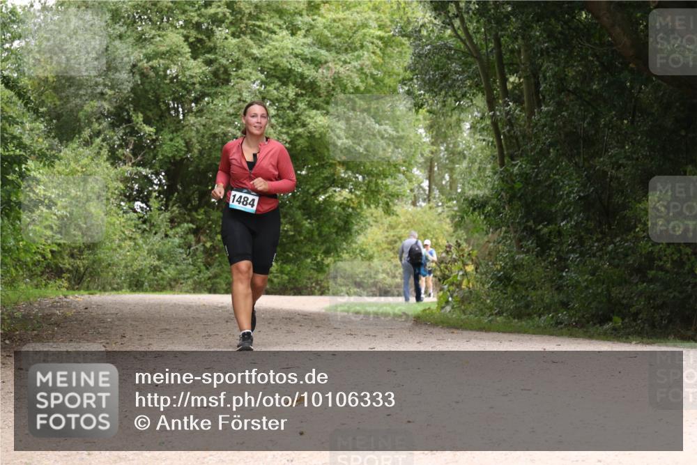 30.08.2026 - Elbe Triathlon Hamburg Antke Förster http://msf.ph/oto/10106333 30.08.2026 12:23:34 Laufen 1484 meine-sportfotos.de