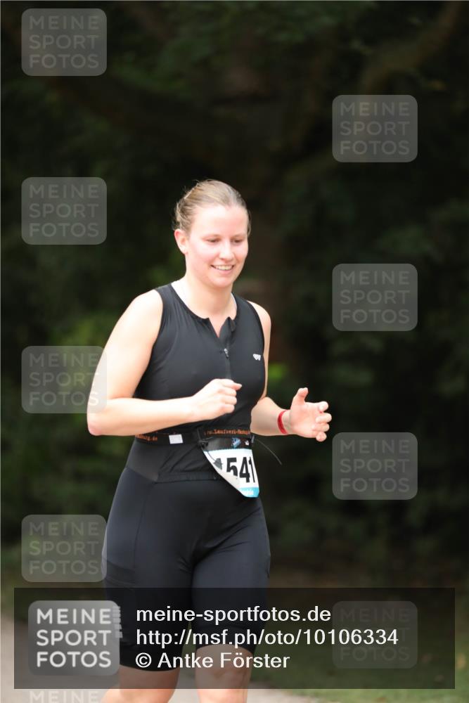 30.08.2026 - Elbe Triathlon Hamburg Antke Förster http://msf.ph/oto/10106334 30.08.2026 12:17:25 Laufen 54 meine-sportfotos.de