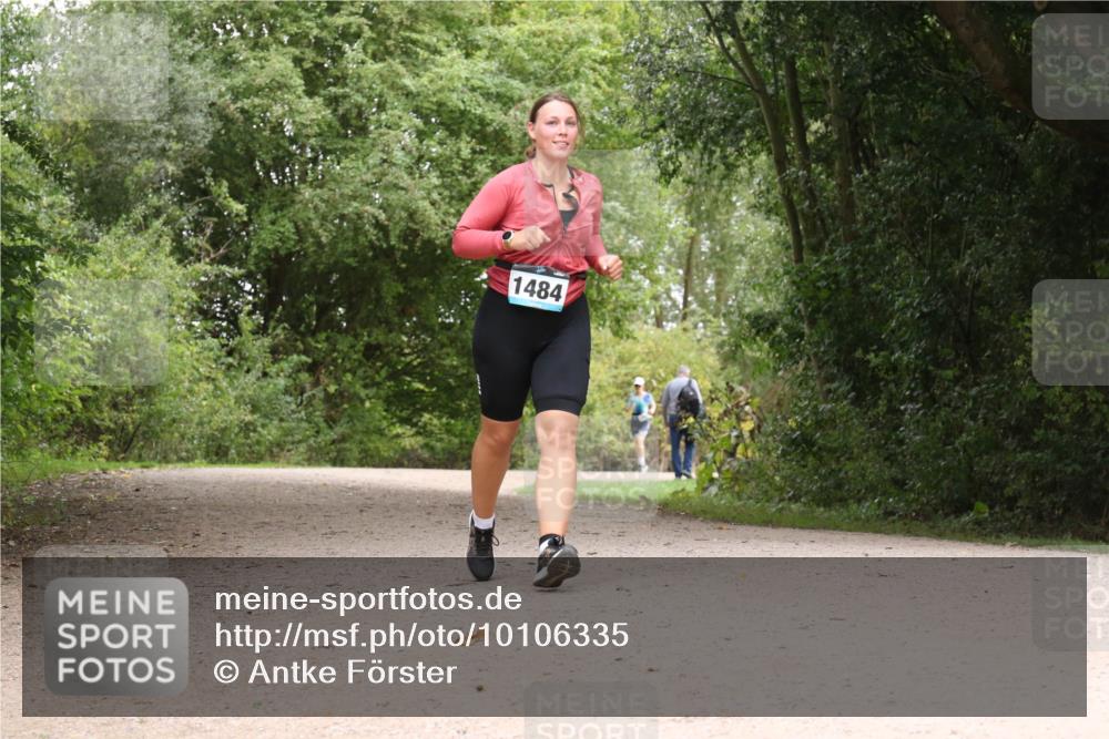 30.08.2026 - Elbe Triathlon Hamburg Antke Förster http://msf.ph/oto/10106335 30.08.2026 12:23:35 Laufen 1484 meine-sportfotos.de