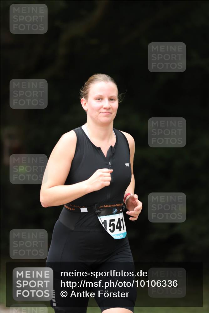 30.08.2026 - Elbe Triathlon Hamburg Antke Förster http://msf.ph/oto/10106336 30.08.2026 12:17:26 Laufen 541 meine-sportfotos.de