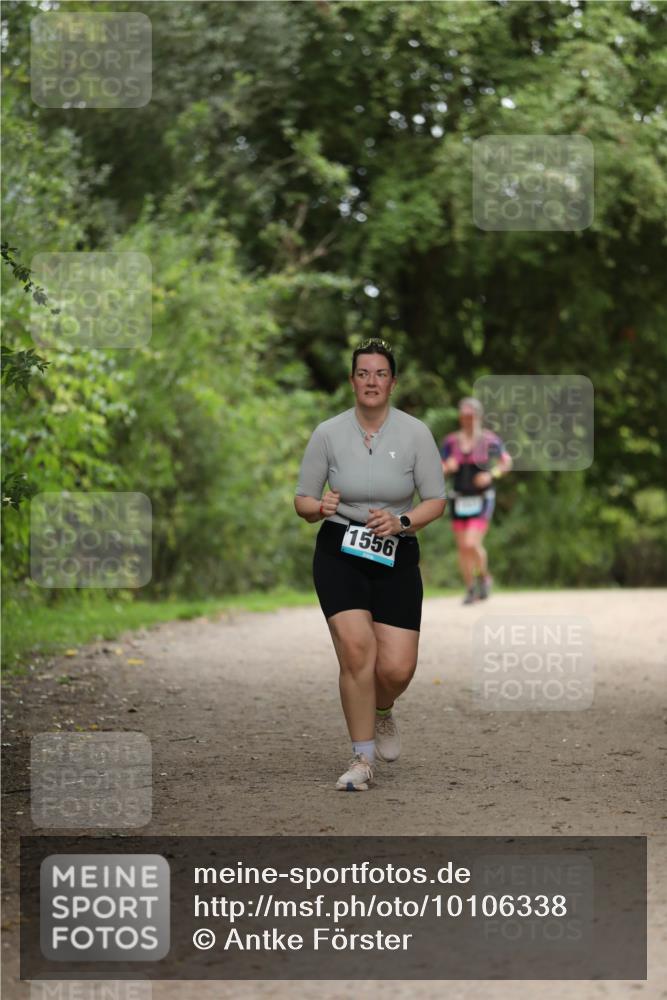 30.08.2026 - Elbe Triathlon Hamburg Antke Förster http://msf.ph/oto/10106338 30.08.2026 12:17:34 Laufen 1556 meine-sportfotos.de