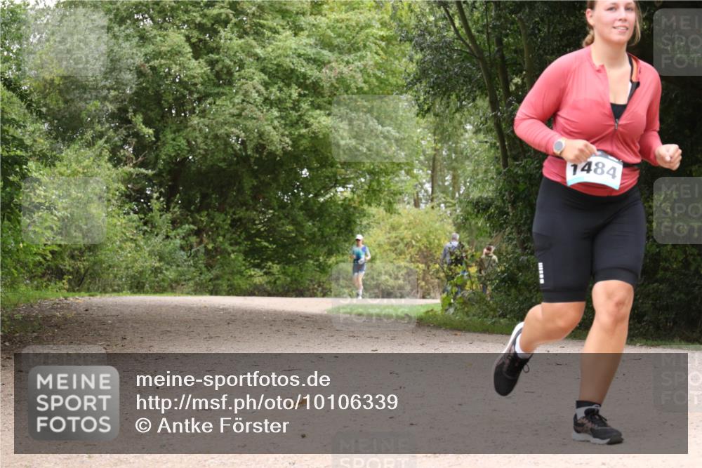 30.08.2026 - Elbe Triathlon Hamburg Antke Förster http://msf.ph/oto/10106339 30.08.2026 12:23:36 Laufen 1484 meine-sportfotos.de