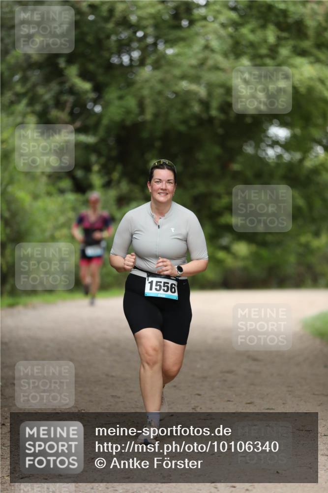 30.08.2026 - Elbe Triathlon Hamburg Antke Förster http://msf.ph/oto/10106340 30.08.2026 12:17:35 Laufen 1556 meine-sportfotos.de