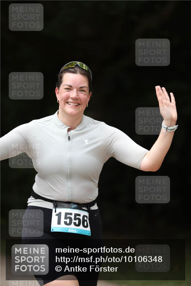30.08.2026 - Elbe Triathlon Hamburg Antke Förster http://msf.ph/oto/10106348 30.08.2026 12:17:38 Laufen 1556 meine-sportfotos.de