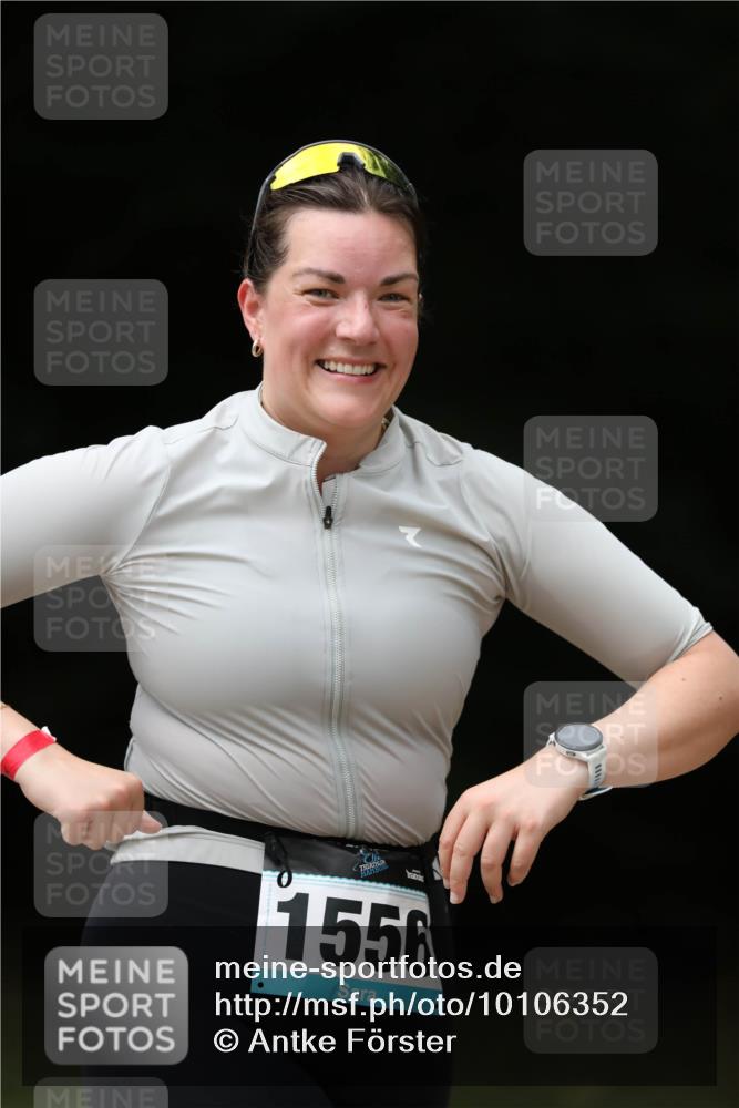 30.08.2026 - Elbe Triathlon Hamburg Antke Förster http://msf.ph/oto/10106352 30.08.2026 12:17:38 Laufen 0, 1556 meine-sportfotos.de