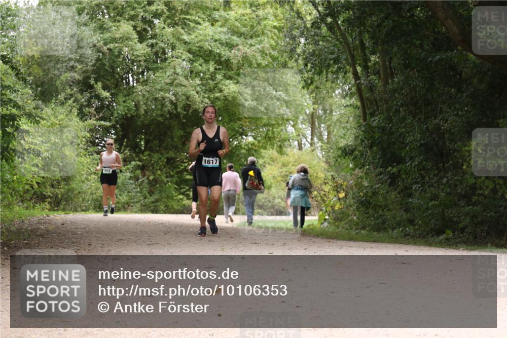 30.08.2026 - Elbe Triathlon Hamburg Antke Förster http://msf.ph/oto/10106353 30.08.2026 12:23:55 Laufen 1617, 904 meine-sportfotos.de