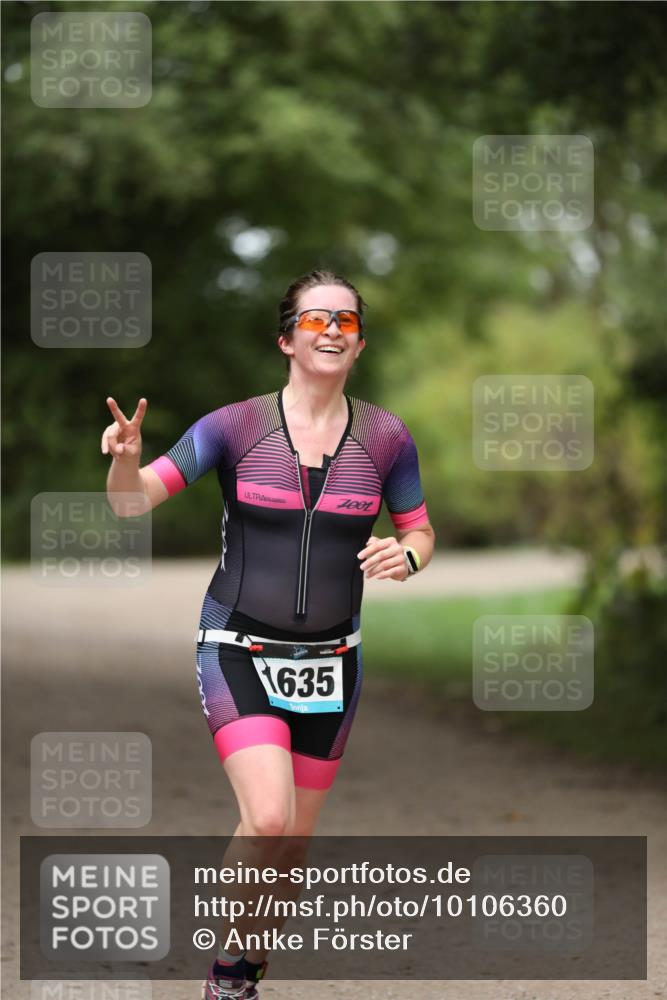 30.08.2026 - Elbe Triathlon Hamburg Antke Förster http://msf.ph/oto/10106360 30.08.2026 12:17:43 Laufen 635 meine-sportfotos.de