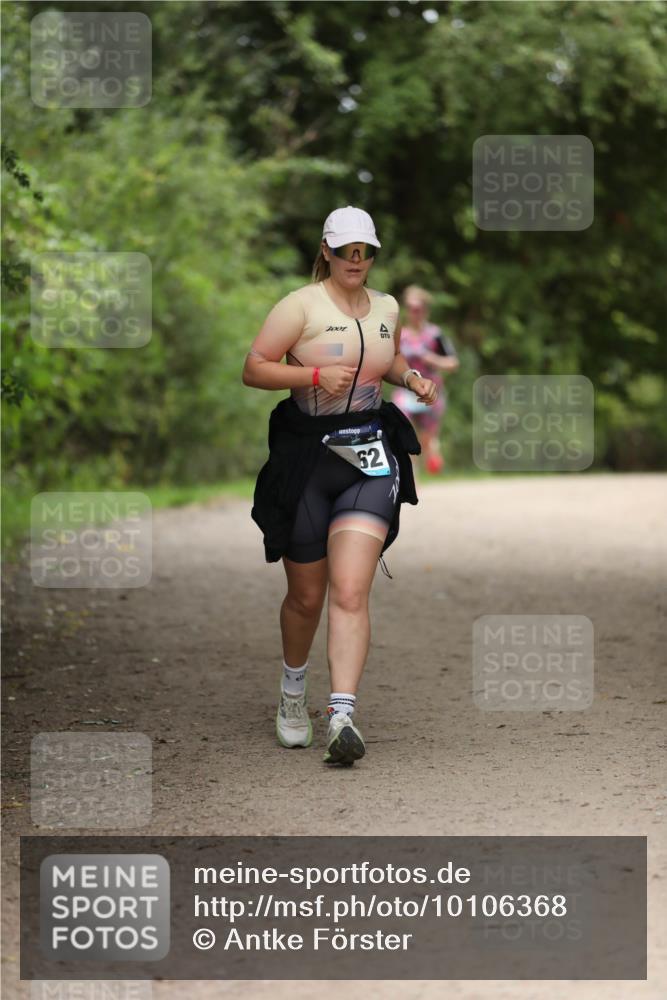 30.08.2026 - Elbe Triathlon Hamburg Antke Förster http://msf.ph/oto/10106368 30.08.2026 12:18:08 Laufen 7001, 4, 62 meine-sportfotos.de
