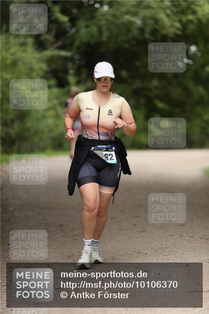 30.08.2026 - Elbe Triathlon Hamburg Antke Förster http://msf.ph/oto/10106370 30.08.2026 12:18:09 Laufen 7001, 62 meine-sportfotos.de
