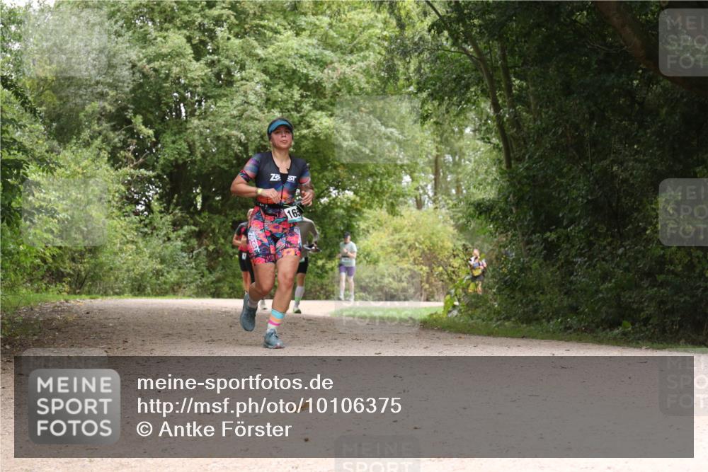 30.08.2026 - Elbe Triathlon Hamburg Antke Förster http://msf.ph/oto/10106375 30.08.2026 12:24:11 Laufen 2, 165 meine-sportfotos.de