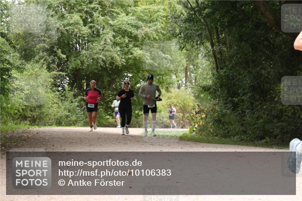 30.08.2026 - Elbe Triathlon Hamburg Antke Förster http://msf.ph/oto/10106383 30.08.2026 12:24:14 Laufen 1697, 400 meine-sportfotos.de