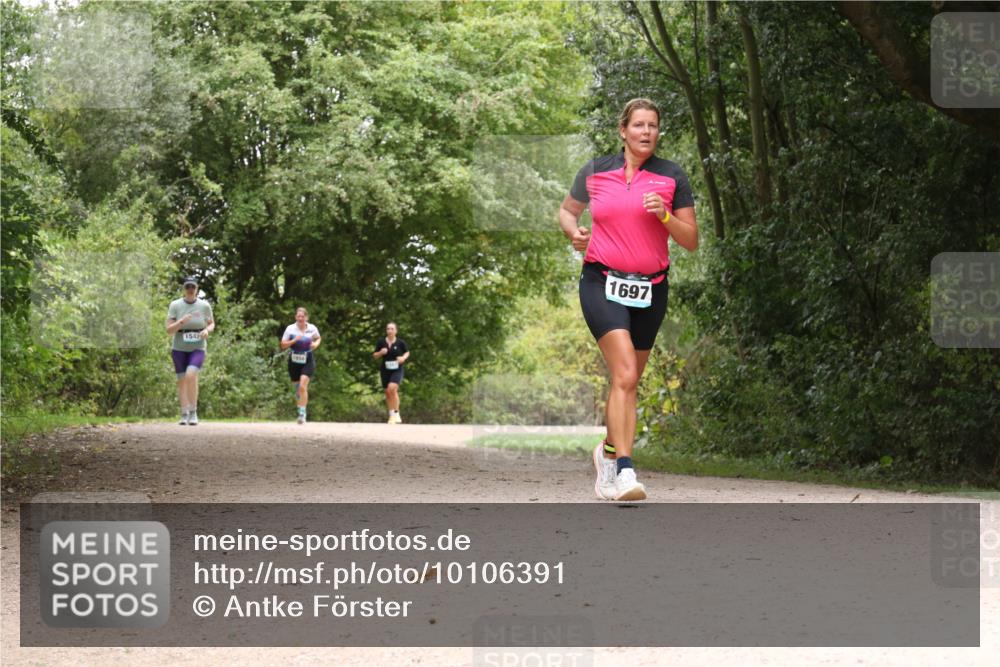 30.08.2026 - Elbe Triathlon Hamburg Antke Förster http://msf.ph/oto/10106391 30.08.2026 12:24:20 Laufen 1542, 1697 meine-sportfotos.de
