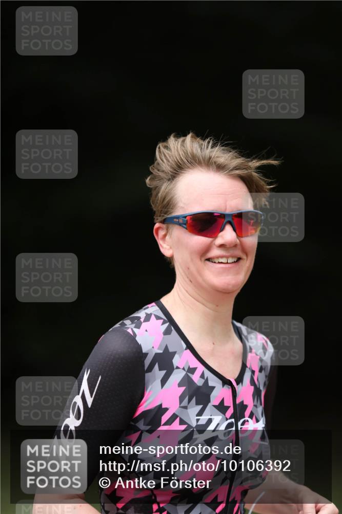 30.08.2026 - Elbe Triathlon Hamburg Antke Förster http://msf.ph/oto/10106392 30.08.2026 12:18:19 Laufen 1001 meine-sportfotos.de