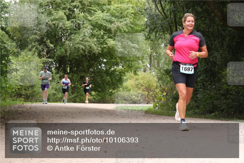 30.08.2026 - Elbe Triathlon Hamburg Antke Förster http://msf.ph/oto/10106393 30.08.2026 12:24:21 Laufen 1542, 1697 meine-sportfotos.de