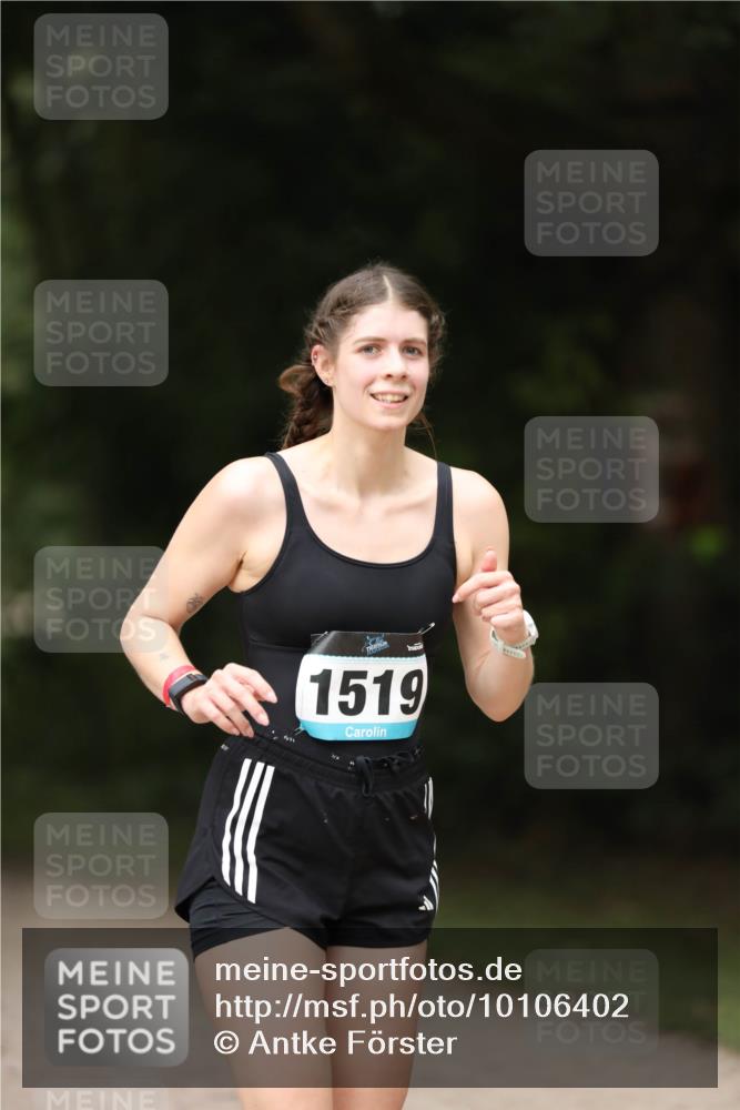 30.08.2026 - Elbe Triathlon Hamburg Antke Förster http://msf.ph/oto/10106402 30.08.2026 12:18:32 Laufen 1519 meine-sportfotos.de