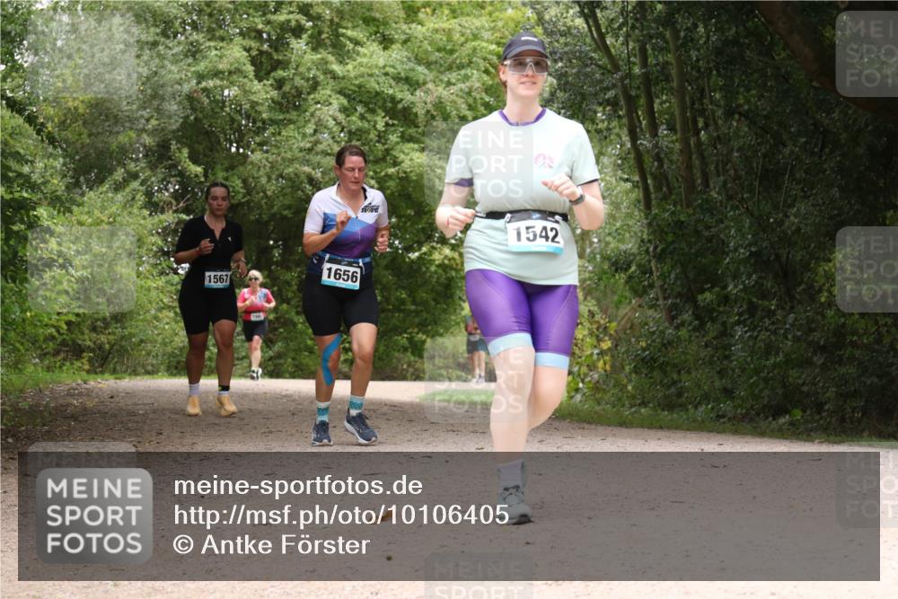 30.08.2026 - Elbe Triathlon Hamburg Antke Förster http://msf.ph/oto/10106405 30.08.2026 12:24:32 Laufen 1567, 164, 1656, 1542 meine-sportfotos.de
