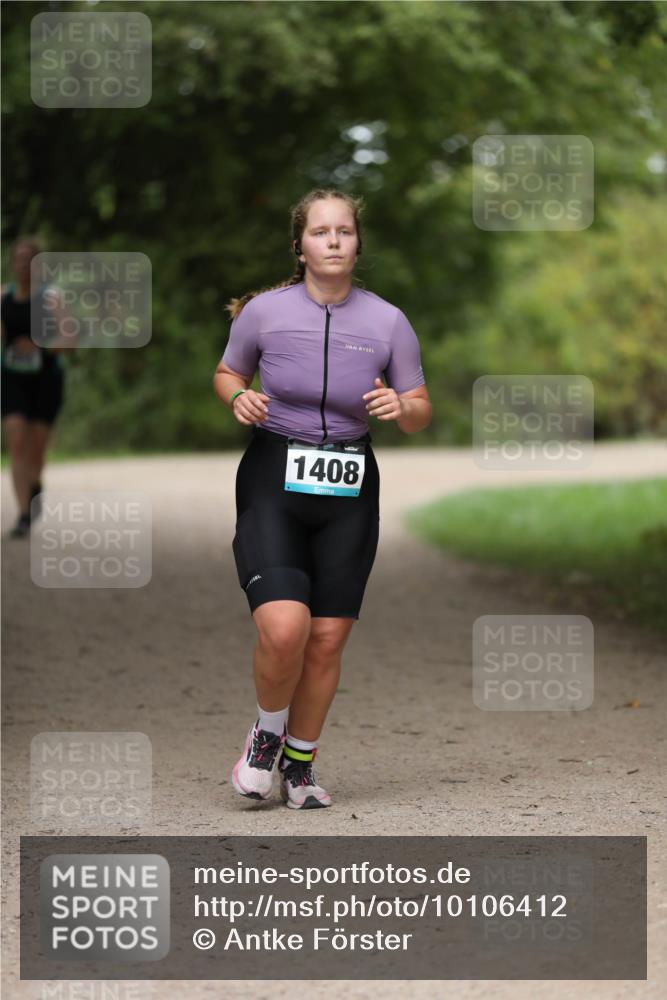30.08.2026 - Elbe Triathlon Hamburg Antke Förster http://msf.ph/oto/10106412 30.08.2026 12:18:43 Laufen 1408 meine-sportfotos.de