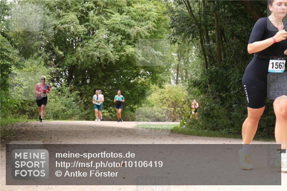 30.08.2026 - Elbe Triathlon Hamburg Antke Förster http://msf.ph/oto/10106419 30.08.2026 12:24:37 Laufen 1661, 1567 meine-sportfotos.de