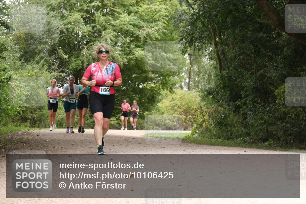 30.08.2026 - Elbe Triathlon Hamburg Antke Förster http://msf.ph/oto/10106425 30.08.2026 12:24:44 Laufen 1483, 1682, 1661 meine-sportfotos.de