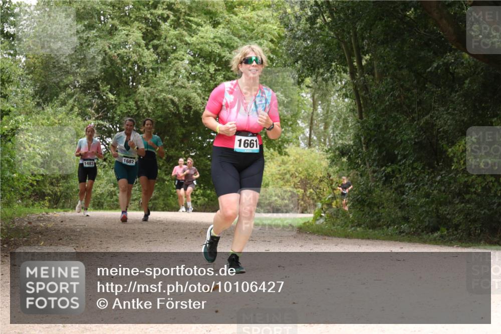 30.08.2026 - Elbe Triathlon Hamburg Antke Förster http://msf.ph/oto/10106427 30.08.2026 12:24:45 Laufen 1682, 1483, 1661 meine-sportfotos.de