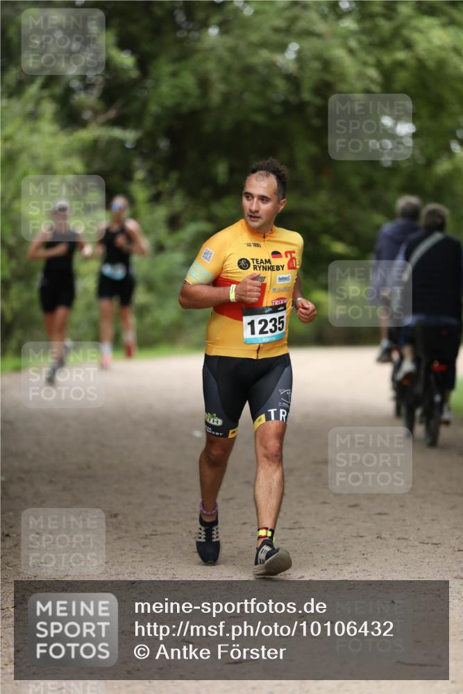 30.08.2026 - Elbe Triathlon Hamburg Antke Förster http://msf.ph/oto/10106432 30.08.2026 12:19:03 Laufen 1235, 3, 80 meine-sportfotos.de