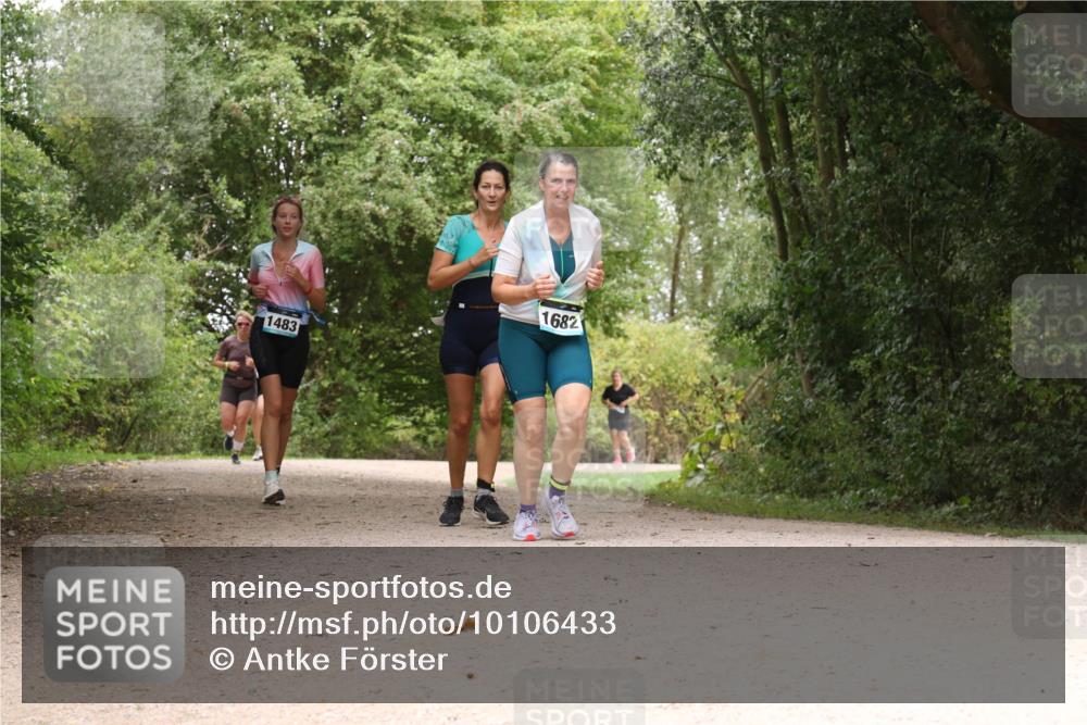 30.08.2026 - Elbe Triathlon Hamburg Antke Förster http://msf.ph/oto/10106433 30.08.2026 12:24:49 Laufen 1483, 1682 meine-sportfotos.de